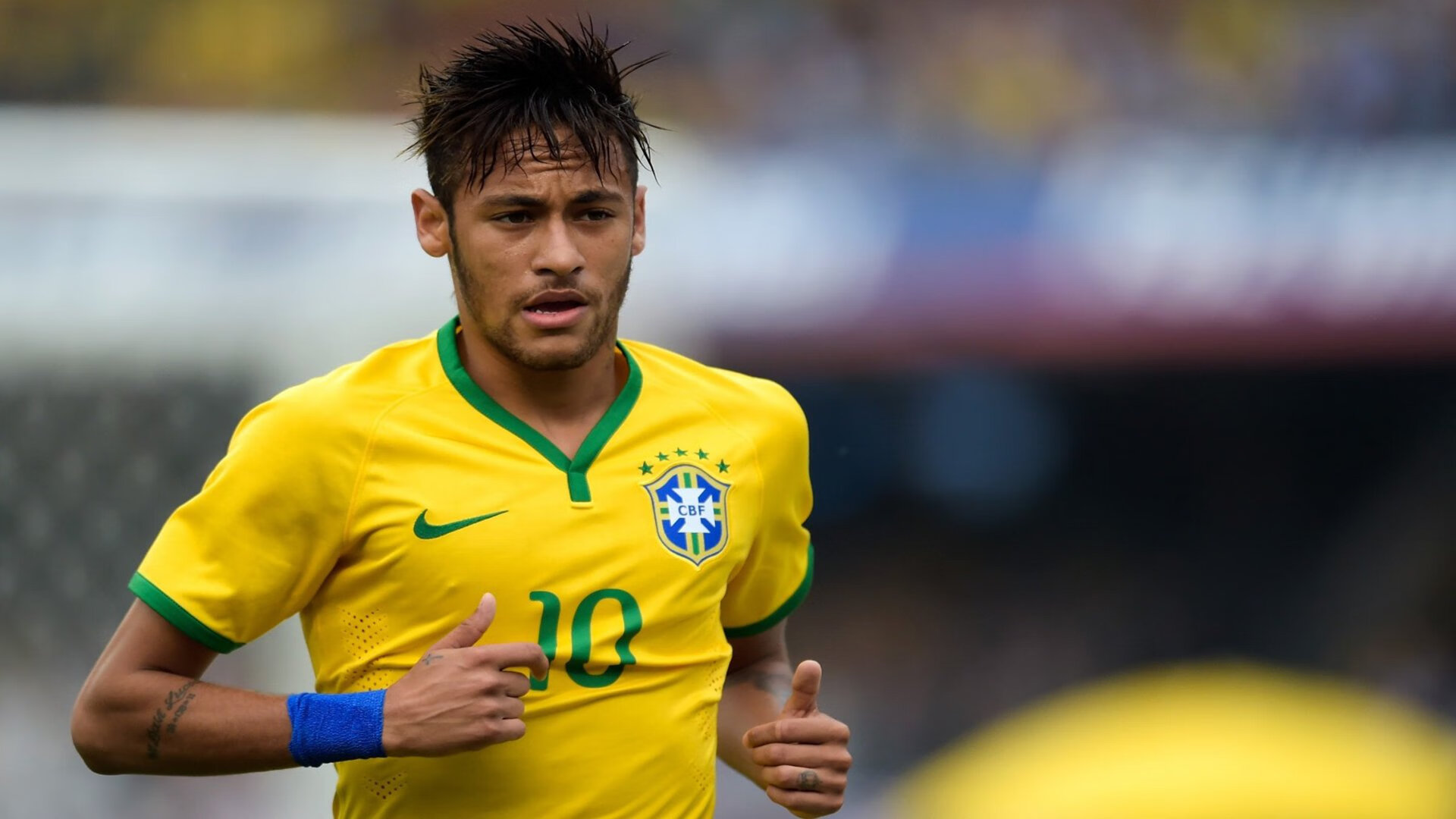 开云平台-绿茵引擎与钢铁意志，当尼日利亚铁闸与F1舵手共享冠军法则